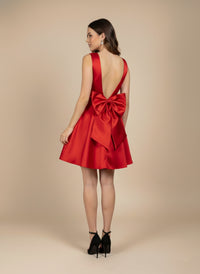 Vestido corto con moño