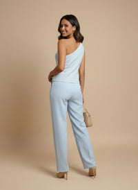 Conjunto de blusa de un hombro y pantalón