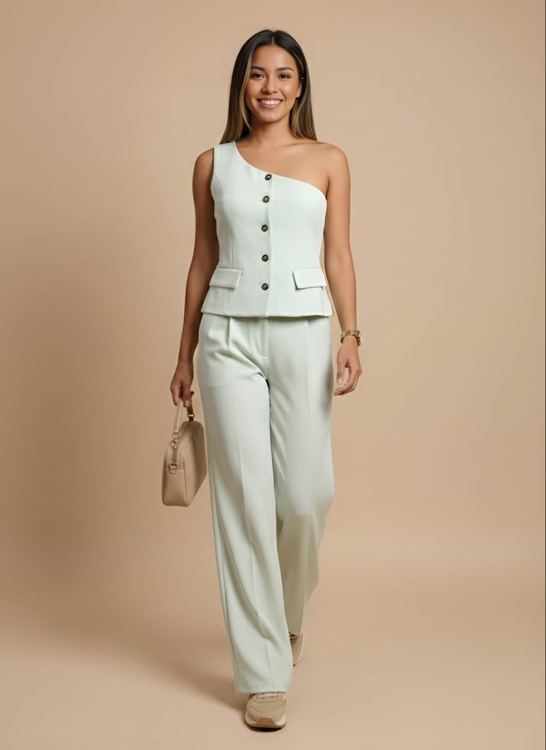 Conjunto de blusa de un hombro y pantalón