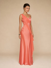 Vestido de satín y chiffon