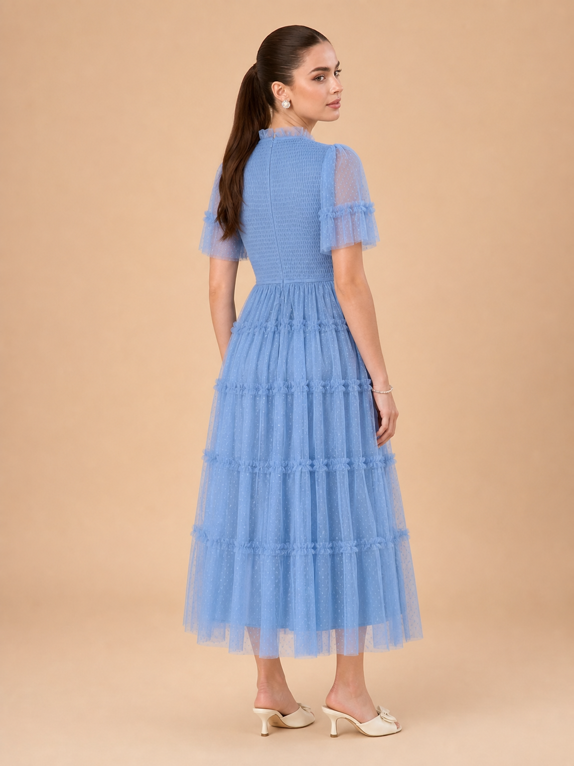 Vestido midi de tul con mangas